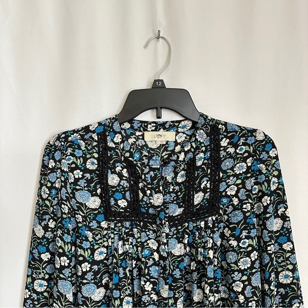 Ann Taylor Loft Women's Floral Print Blue White Black Peasant Style Blouse sz S - Picture 2 of 12